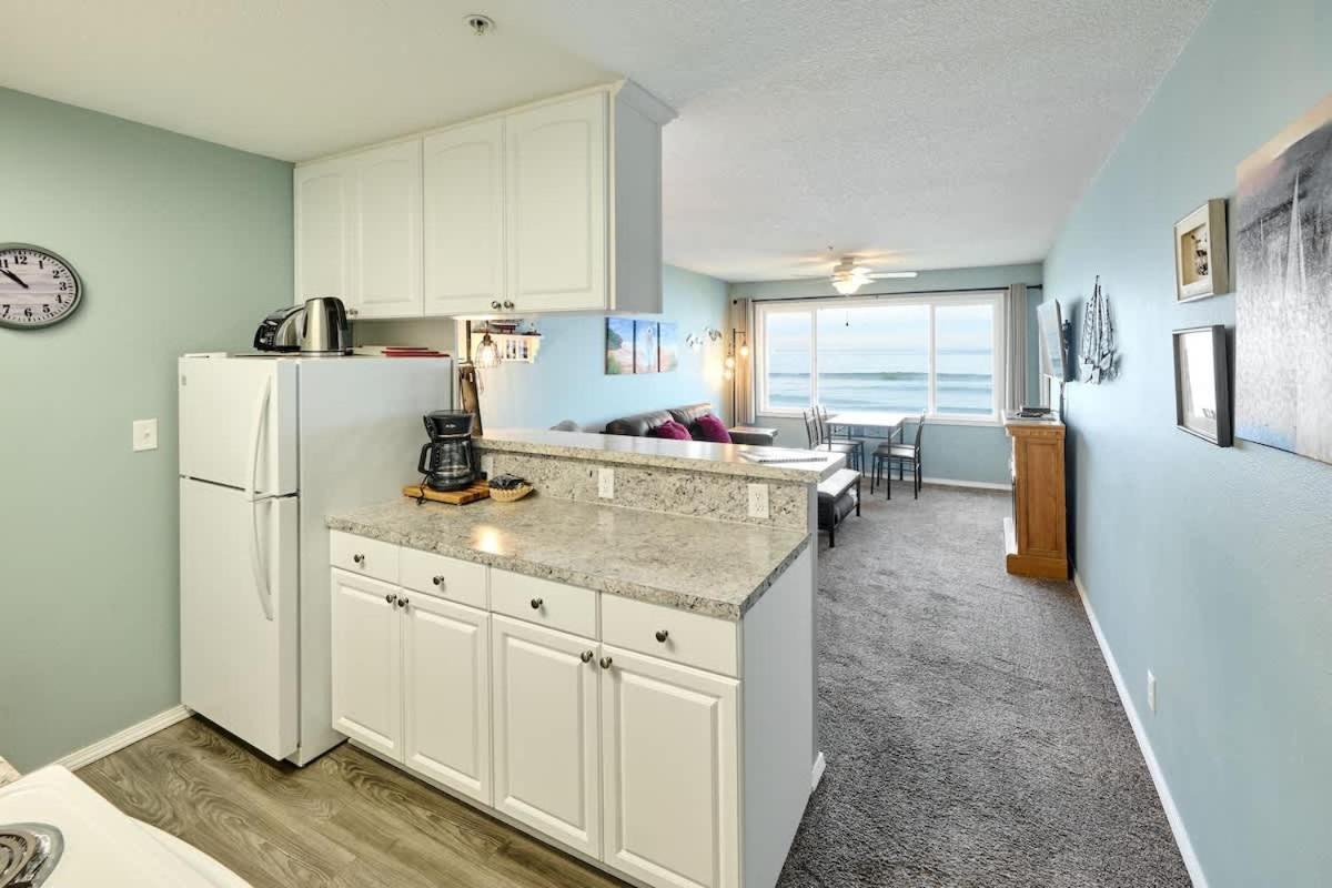 Oceanfront Condo - Upper Floor